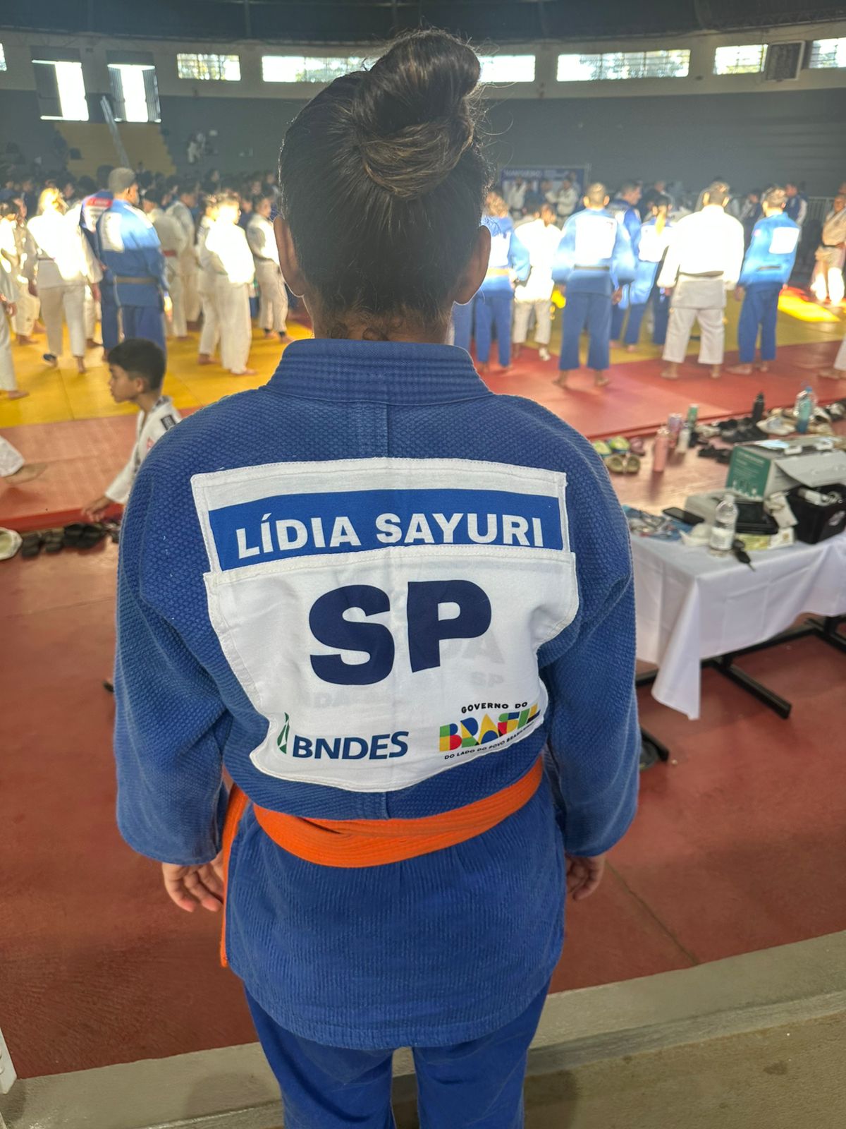 Lídia representando São Paulo